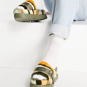 UGG! Fluffita Flatform by UGG! ✨Olive Green.